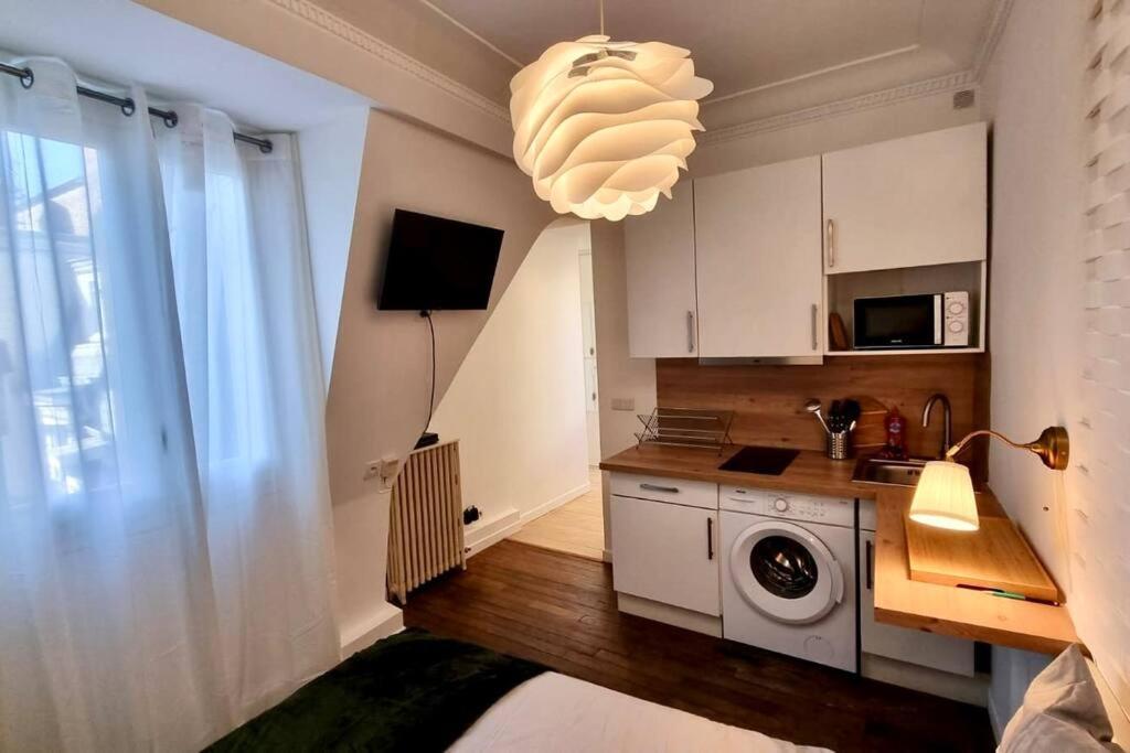 Champs-Elysees - Suite For 2 People Париж Екстериор снимка