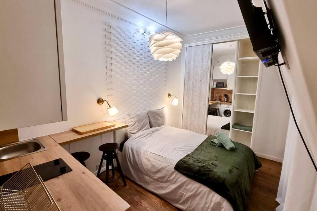 Champs-Elysees - Suite For 2 People Париж Екстериор снимка