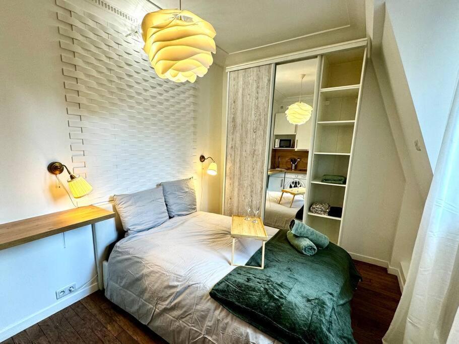 Champs-Elysees - Suite For 2 People Париж Екстериор снимка