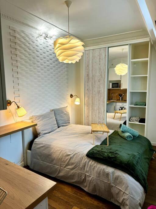 Champs-Elysees - Suite For 2 People Париж Екстериор снимка